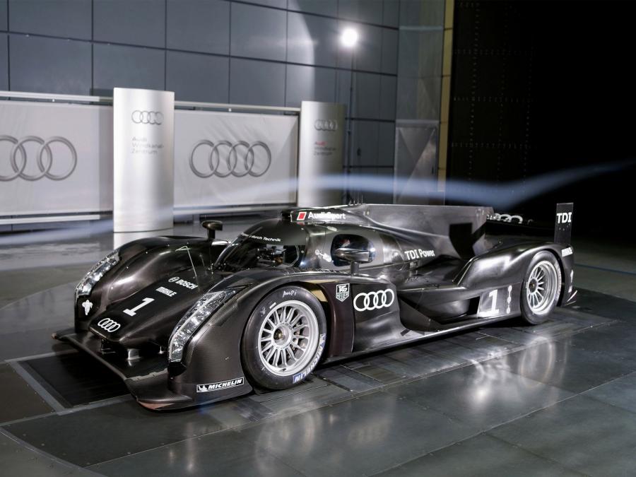  Audi R18 TDI 2011 года  (фото 63 из 77)